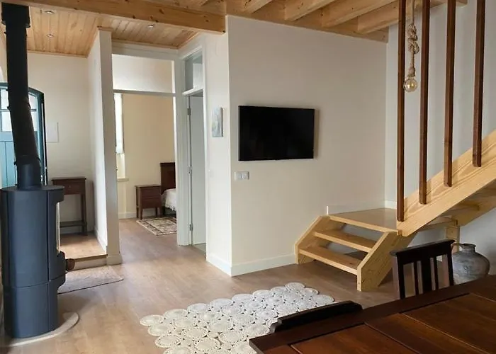 Apartamento Casinha Da Avó Rosário Juncal (Leiria)